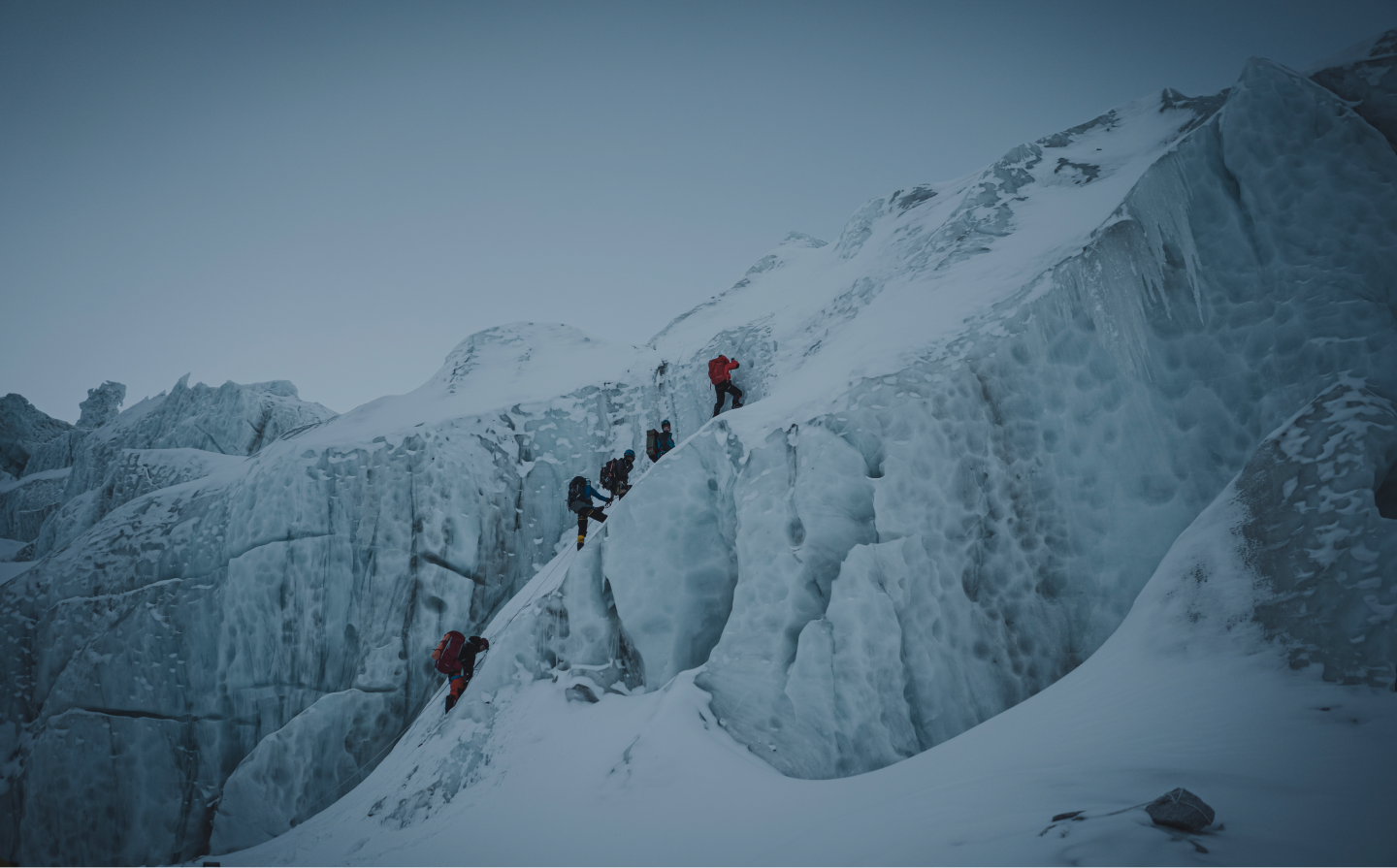 Teen breaks record by climbing Earth's highest peaks